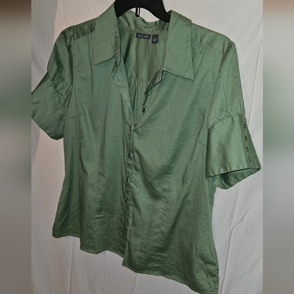 Apt. 9 Olive Green Stretch Shirt